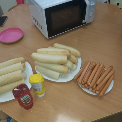 Listopadowe hot-dogi